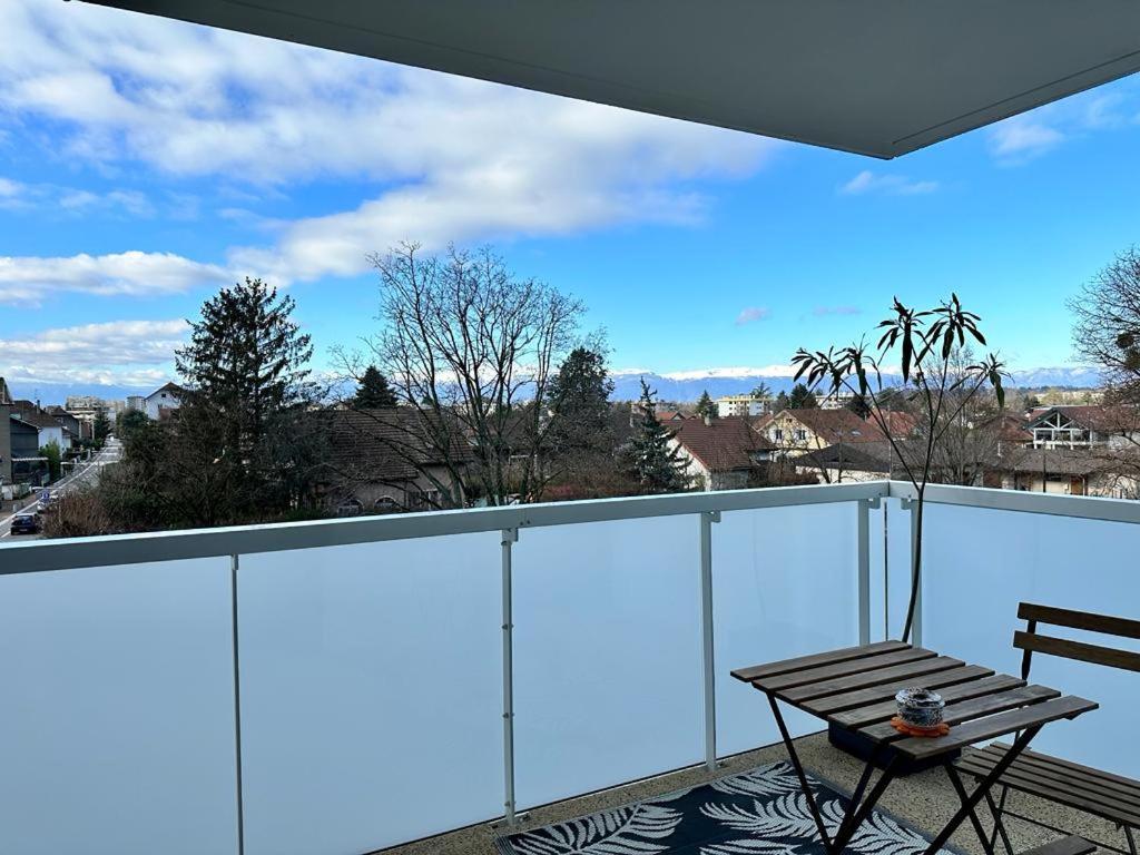 La Frontaliere Apartment Ambilly Luaran gambar